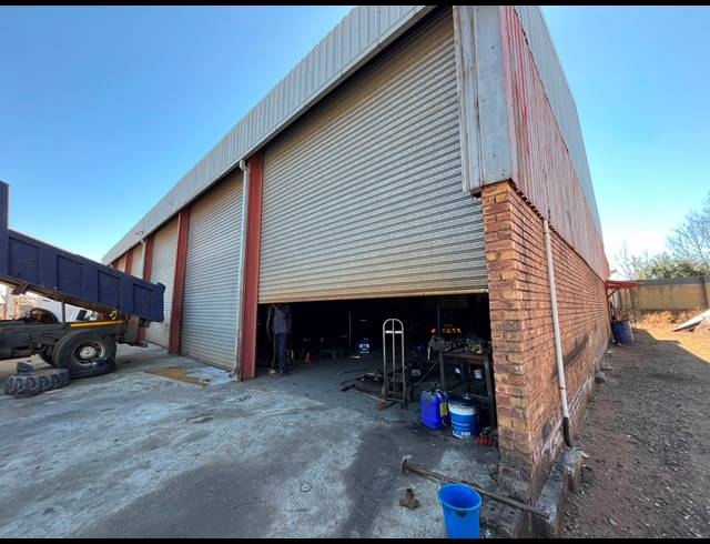 1,000M² WAREHOUSE FOR SALE IN WITPOORT ESTATES